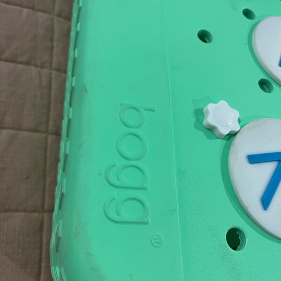 Green Medium Bogg Bag with Tassel - Picture 4 of 8